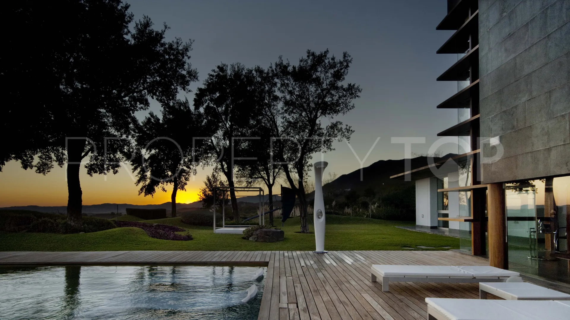 Villa en venta en Benalmadena
