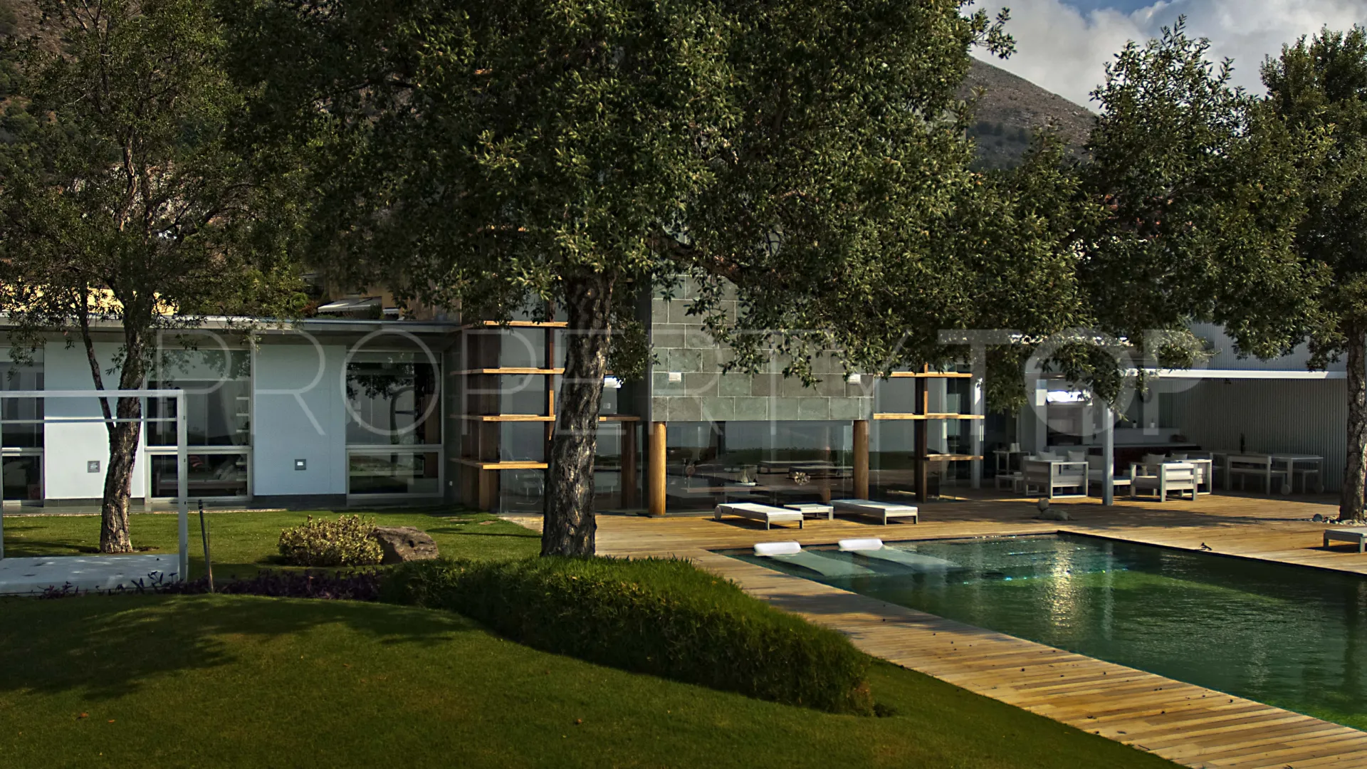 Villa en venta en Benalmadena