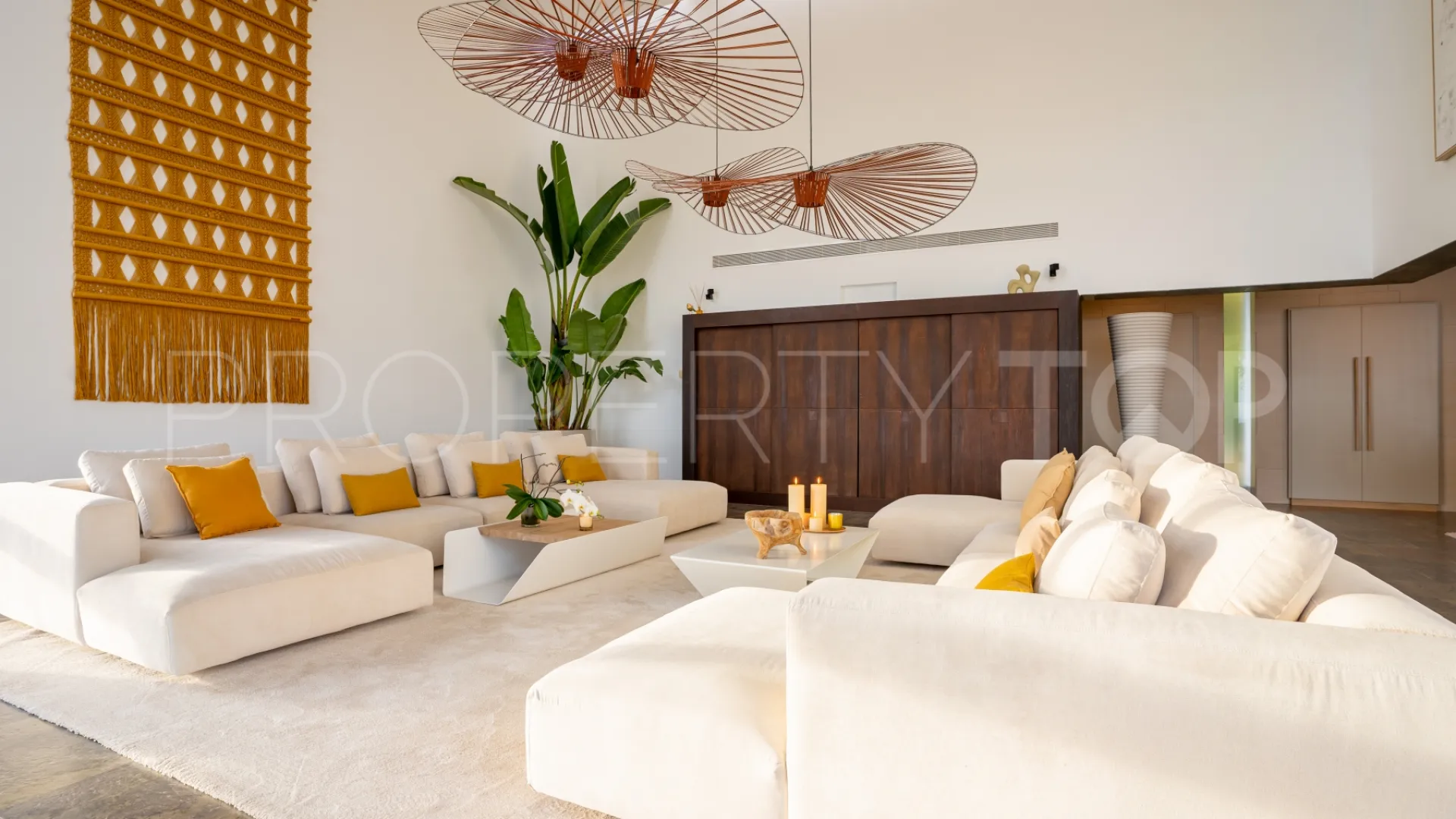 Villa en venta en Benalmadena