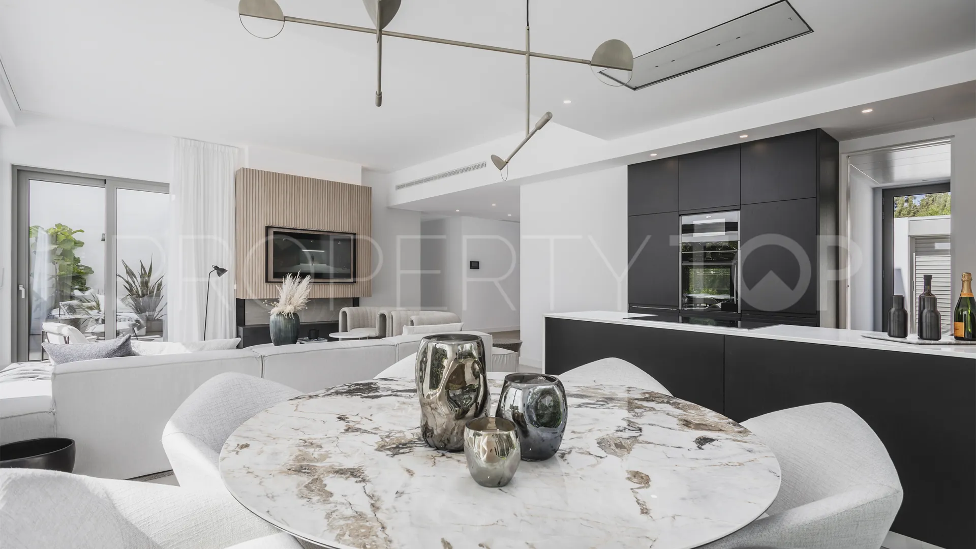 Villa a la venta de 5 dormitorios en El Paraiso