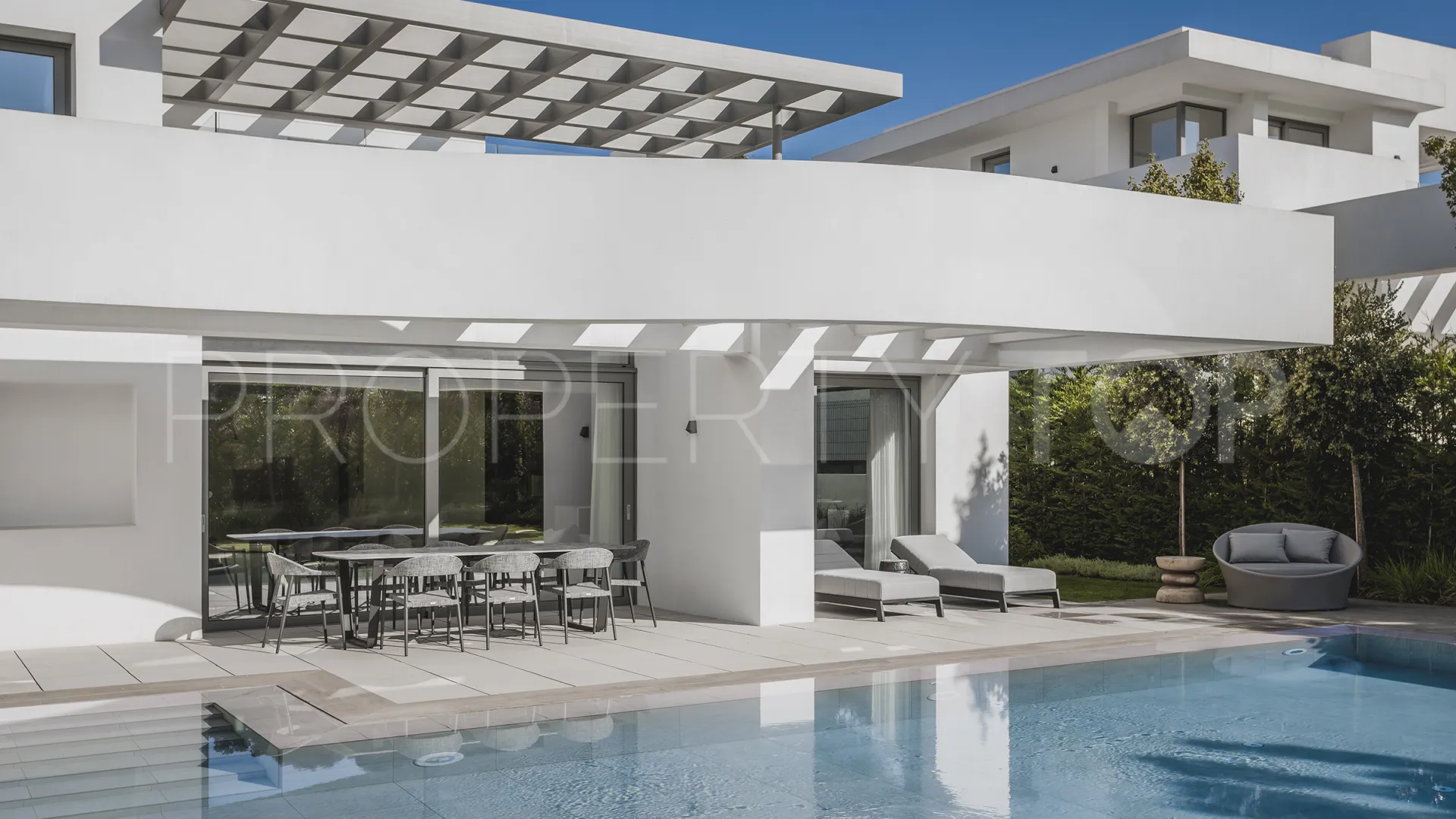 Villa a la venta de 5 dormitorios en El Paraiso