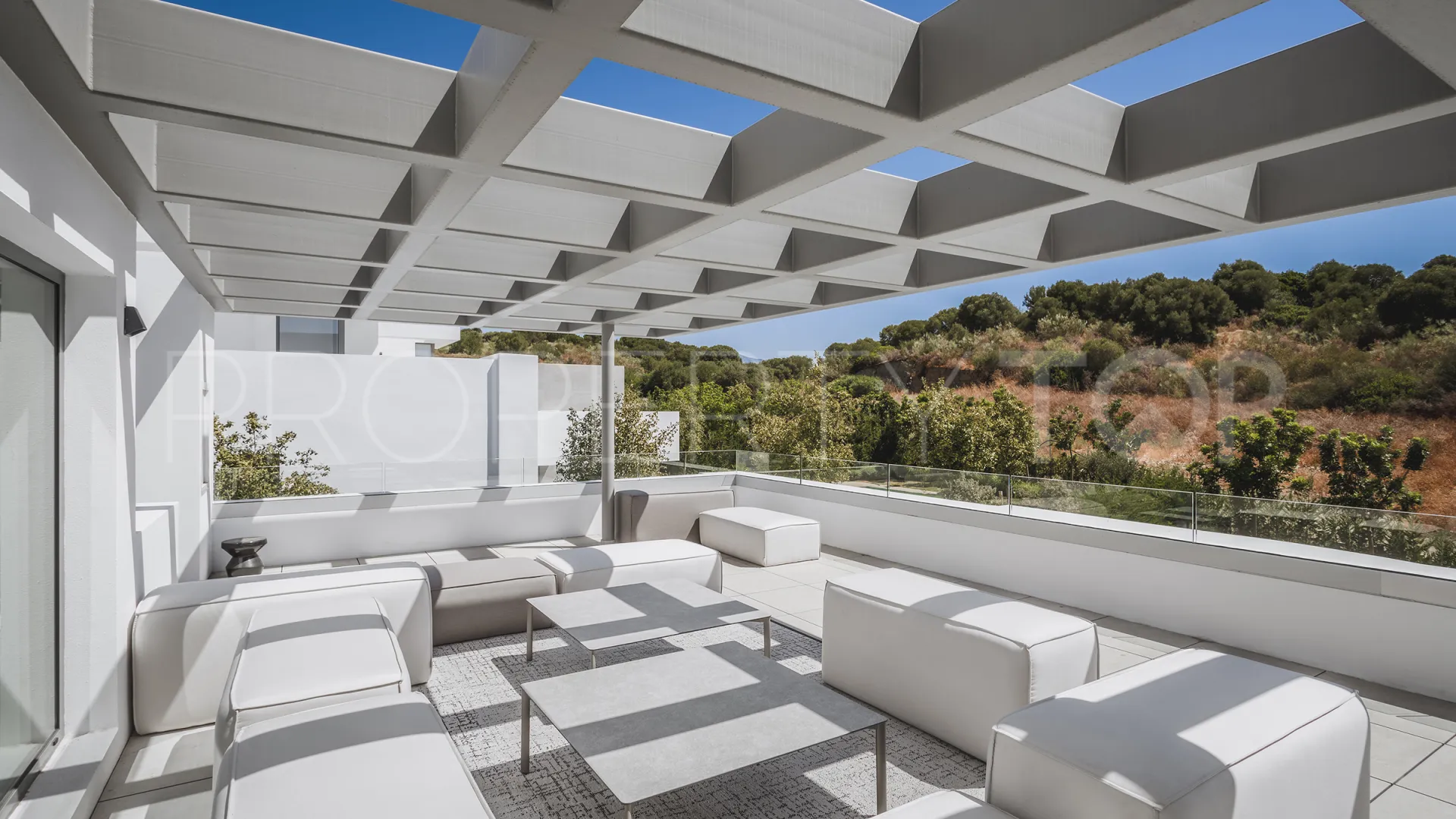 Villa a la venta de 5 dormitorios en El Paraiso