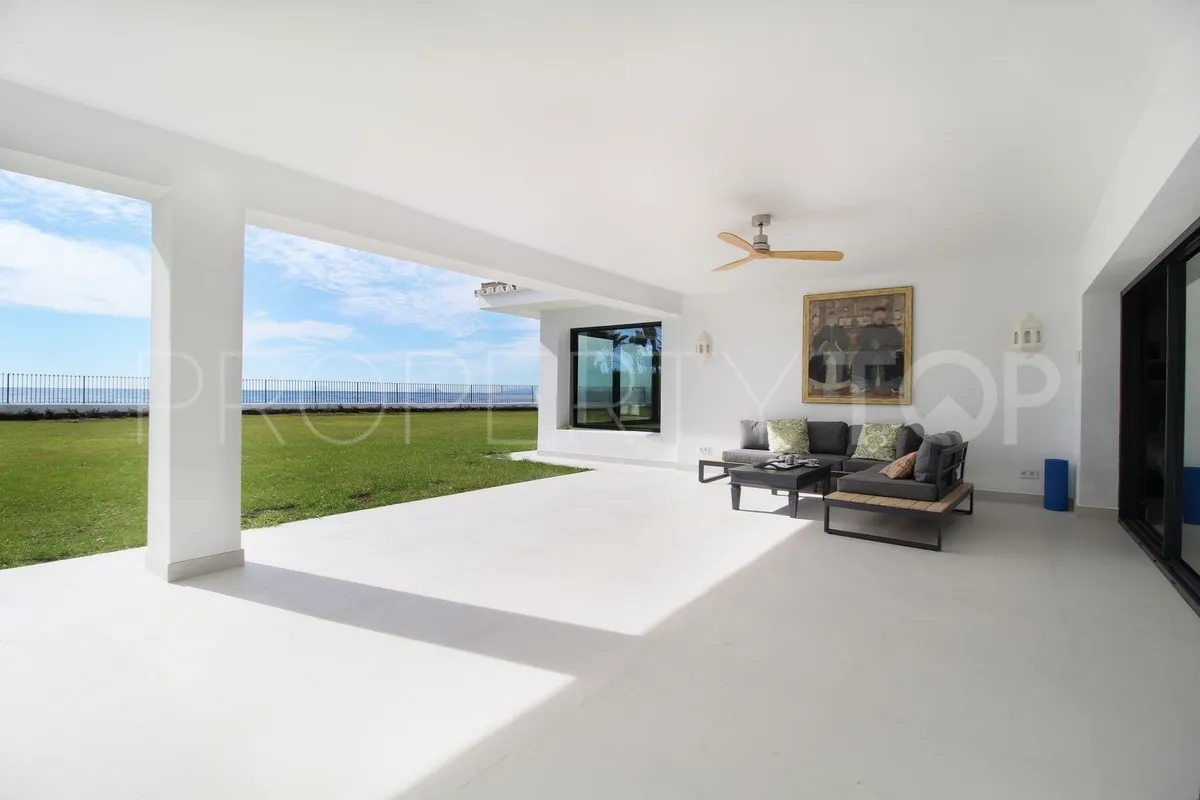 Guadalmina Baja 7 bedrooms villa for sale