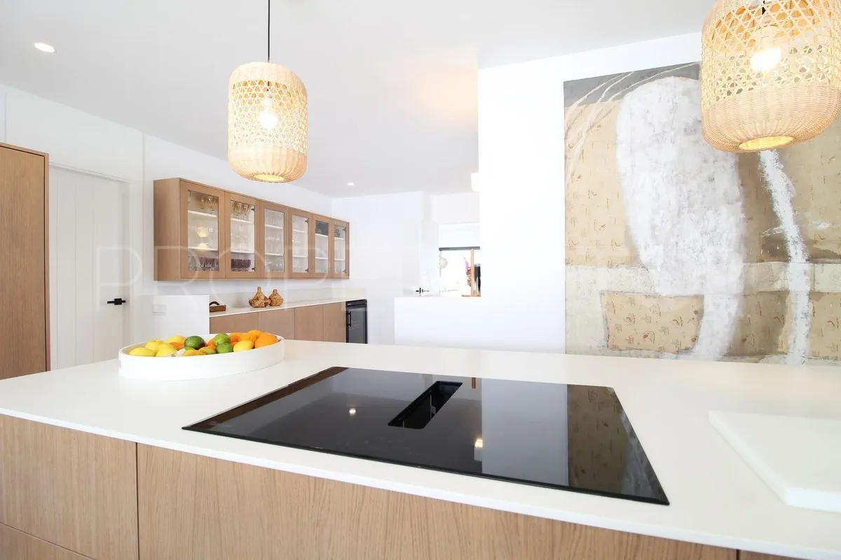 Guadalmina Baja 7 bedrooms villa for sale