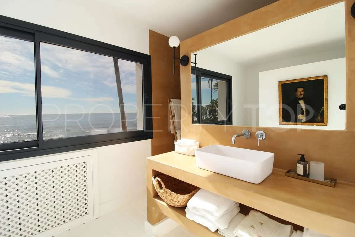 Guadalmina Baja 7 bedrooms villa for sale