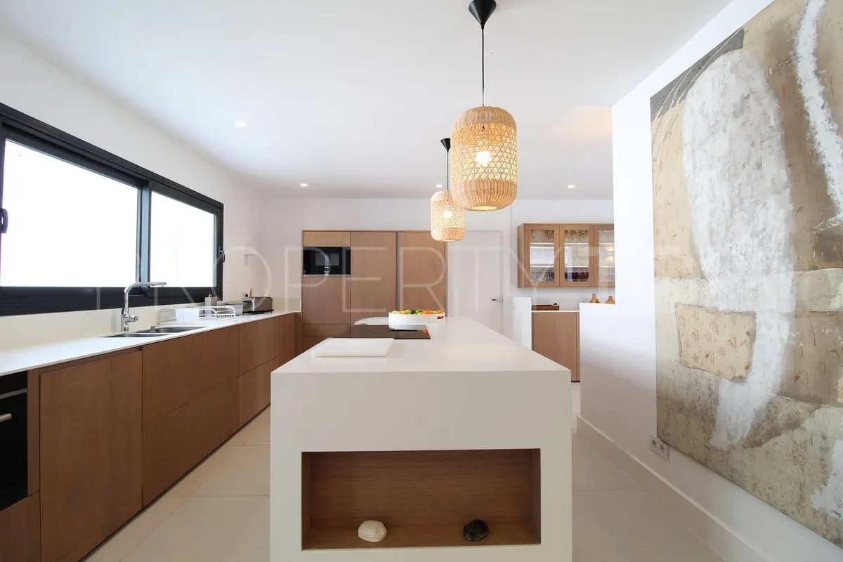Guadalmina Baja 7 bedrooms villa for sale