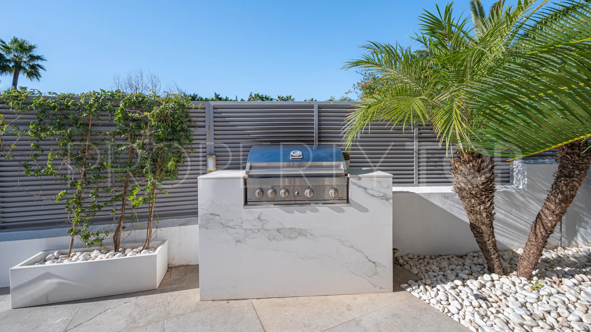 For sale villa with 4 bedrooms in Marbella Montaña