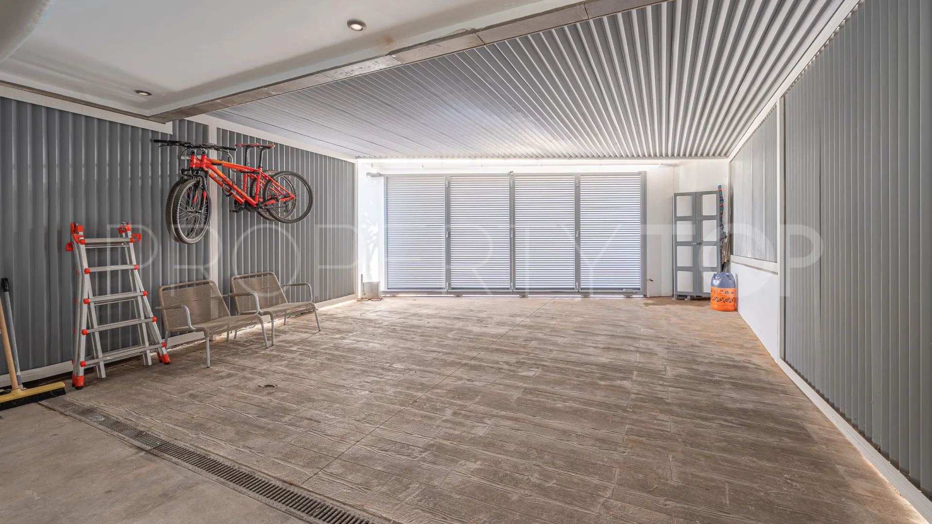For sale villa with 4 bedrooms in Marbella Montaña