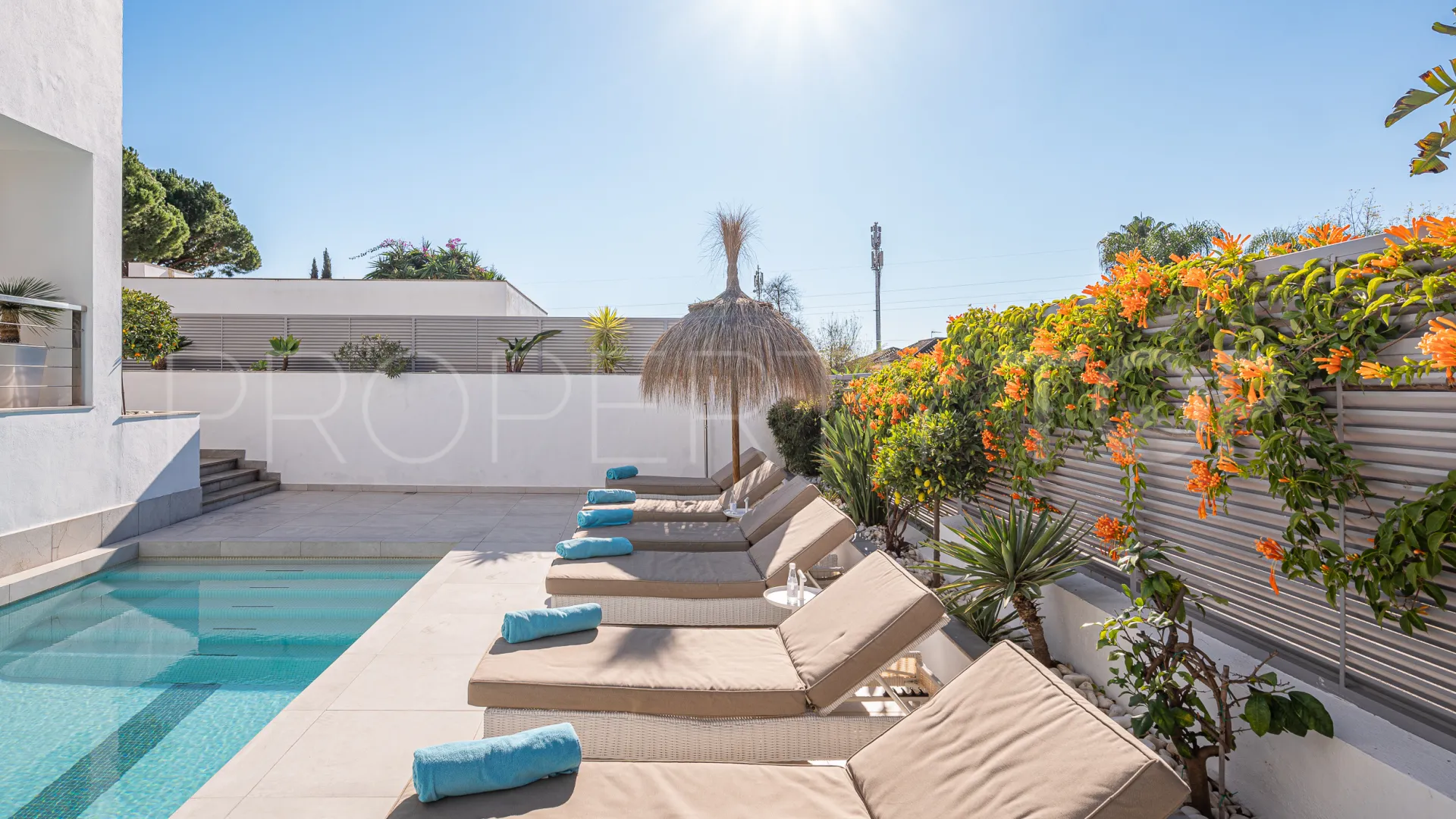 For sale villa with 4 bedrooms in Marbella Montaña