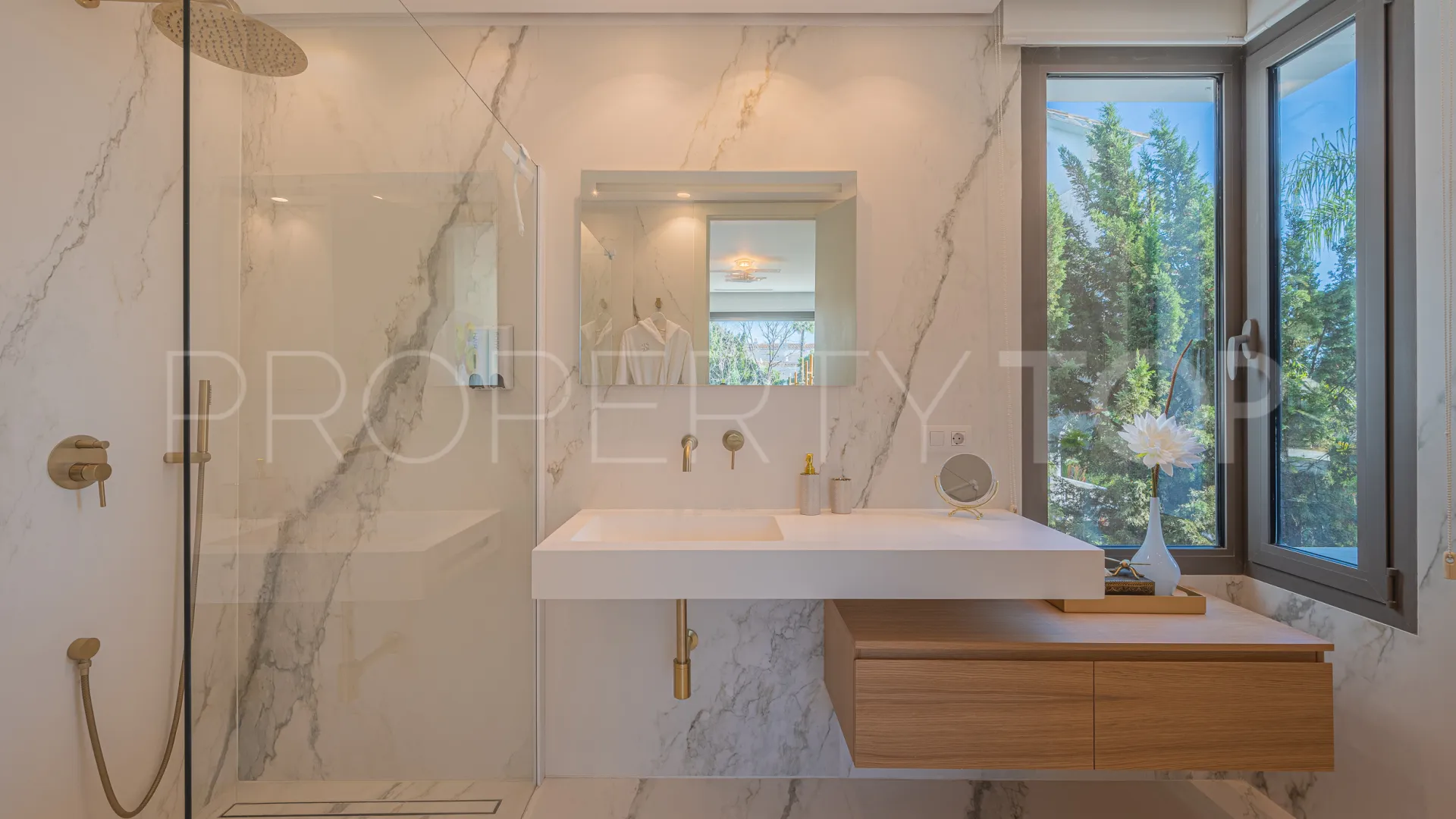 For sale villa with 4 bedrooms in Marbella Montaña