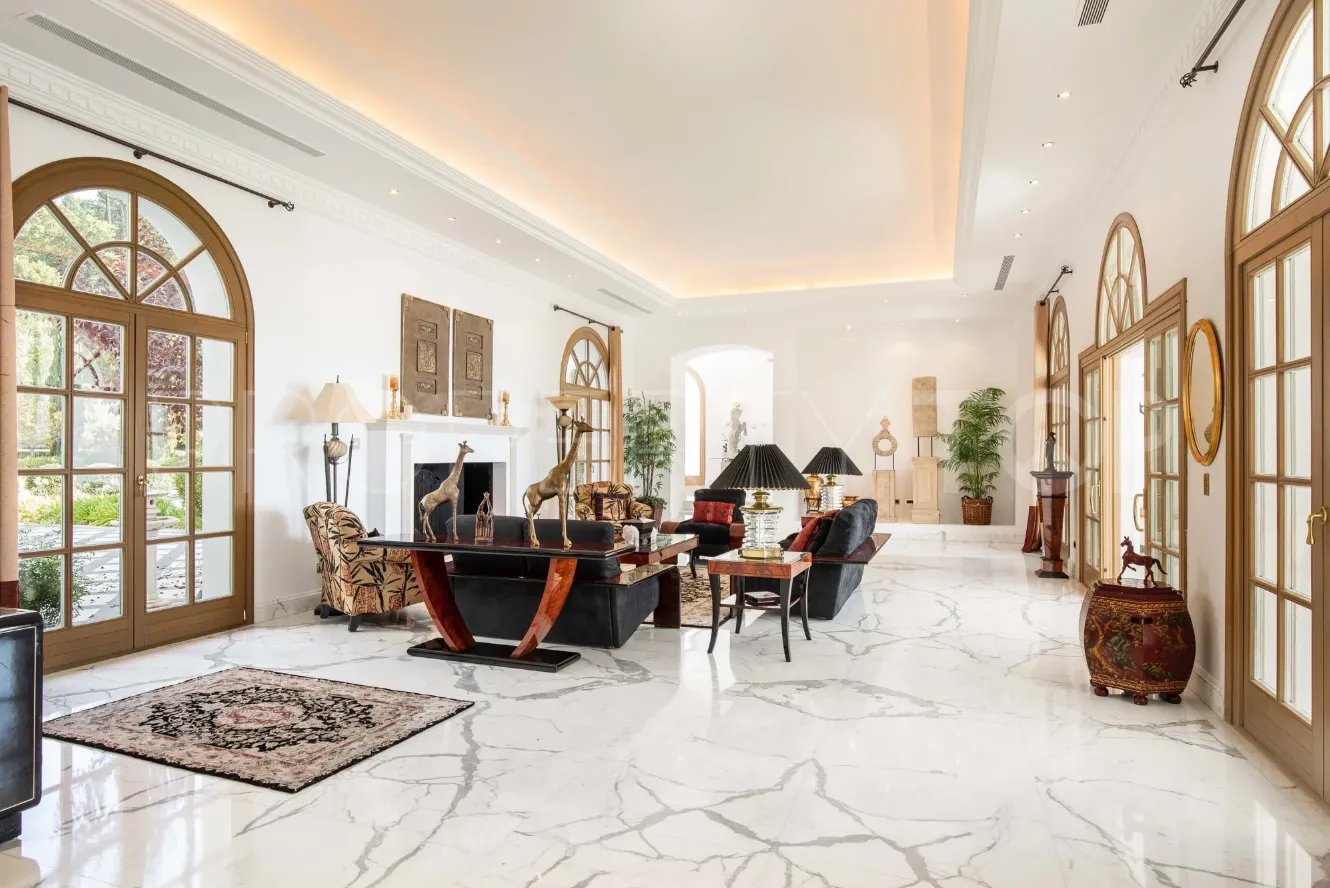Buy villa in La Zagaleta