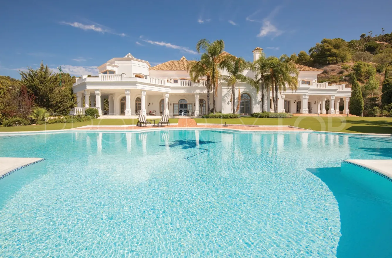 Buy villa in La Zagaleta