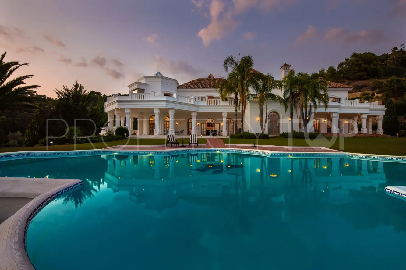 Buy villa in La Zagaleta