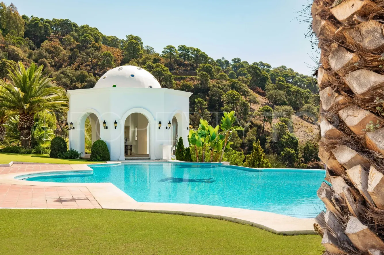 Buy villa in La Zagaleta