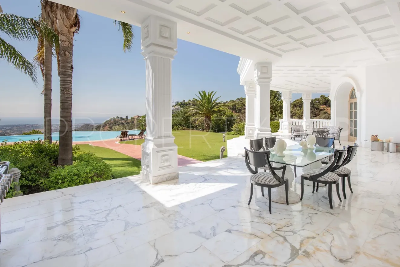 Buy villa in La Zagaleta