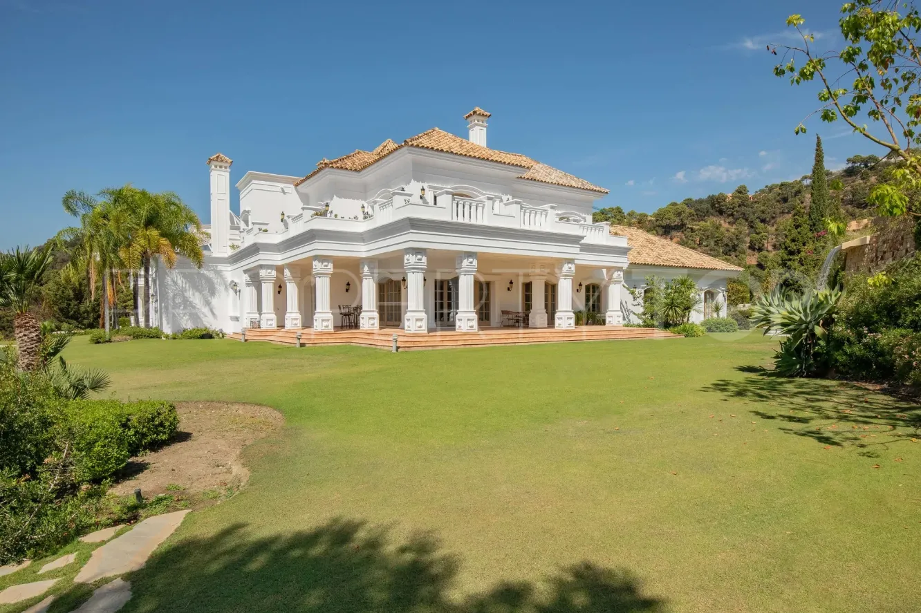 Buy villa in La Zagaleta