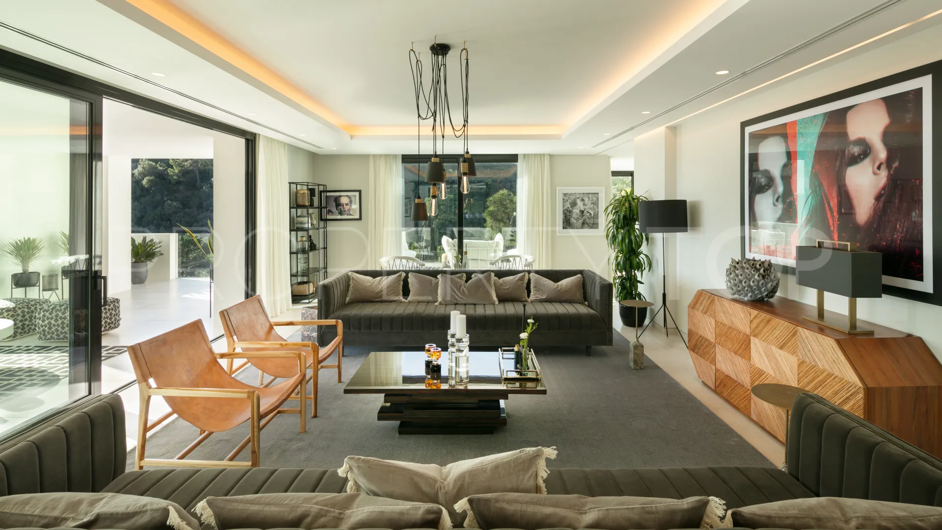 Villa en venta de 5 dormitorios en Benahavis