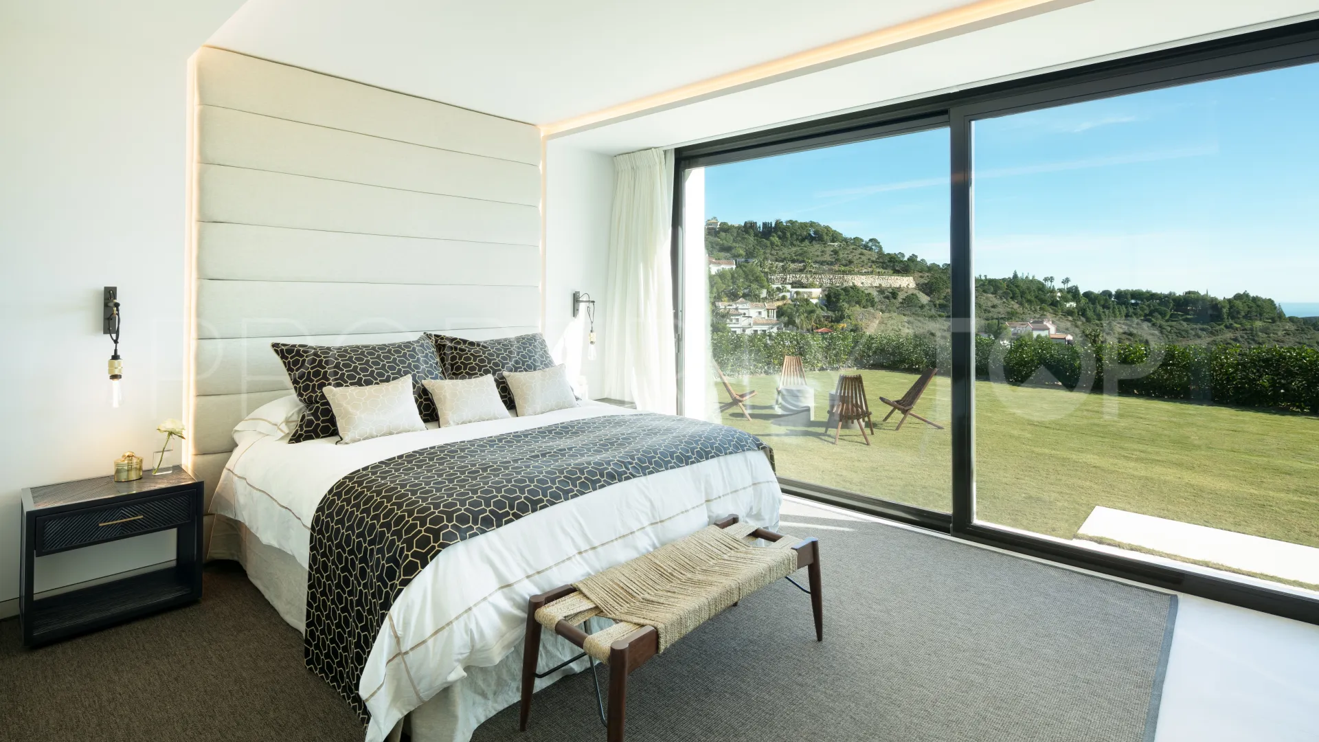Villa en venta de 5 dormitorios en Benahavis