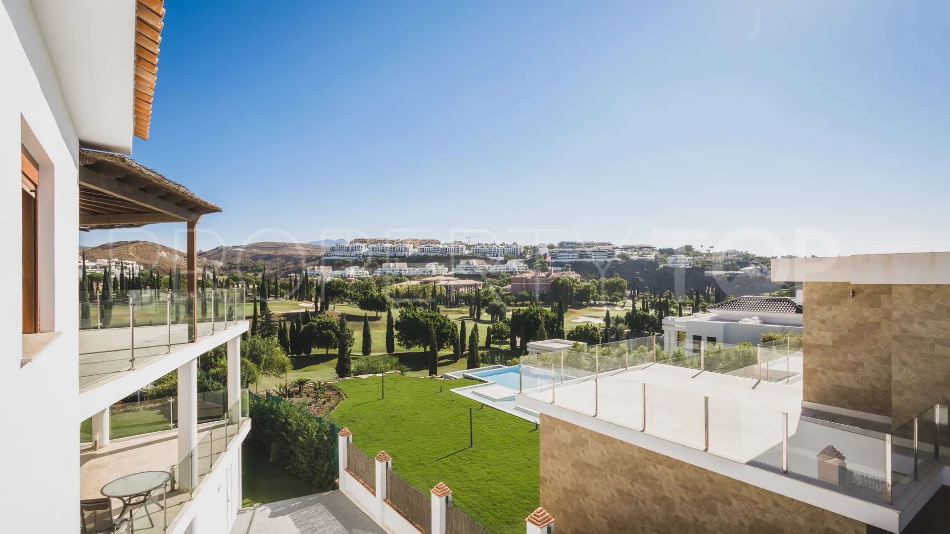 Villa en venta en Benahavis