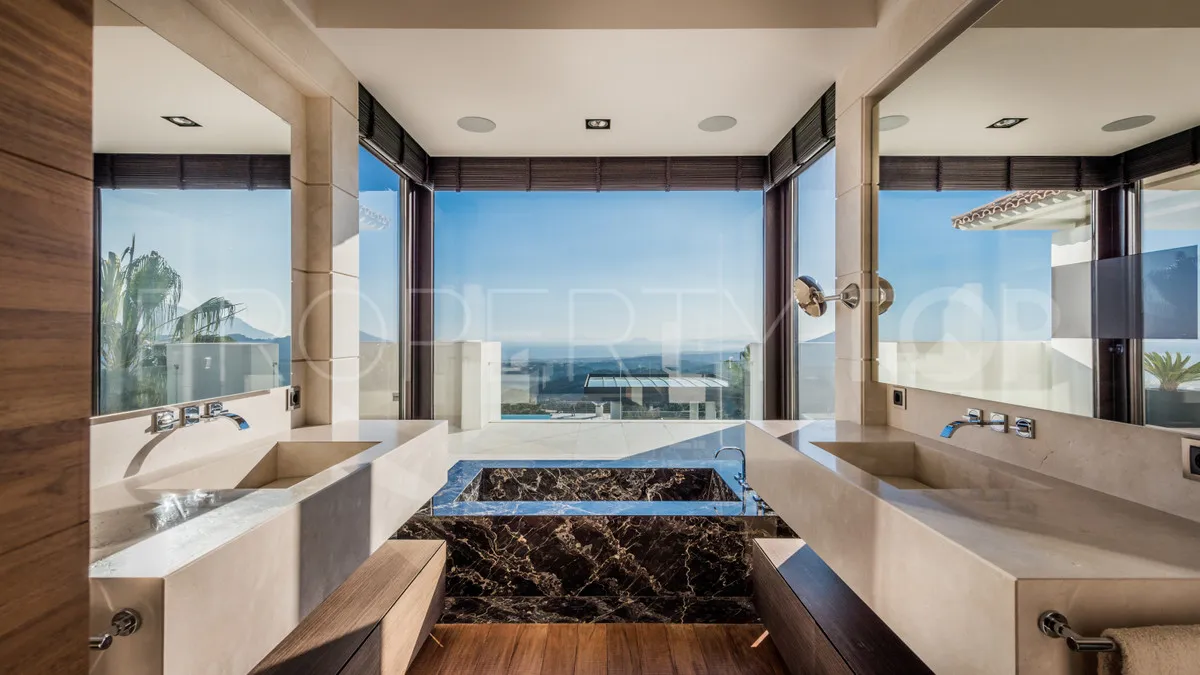 9 bedrooms villa for sale in La Zagaleta