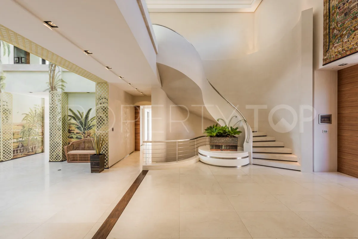 9 bedrooms villa for sale in La Zagaleta