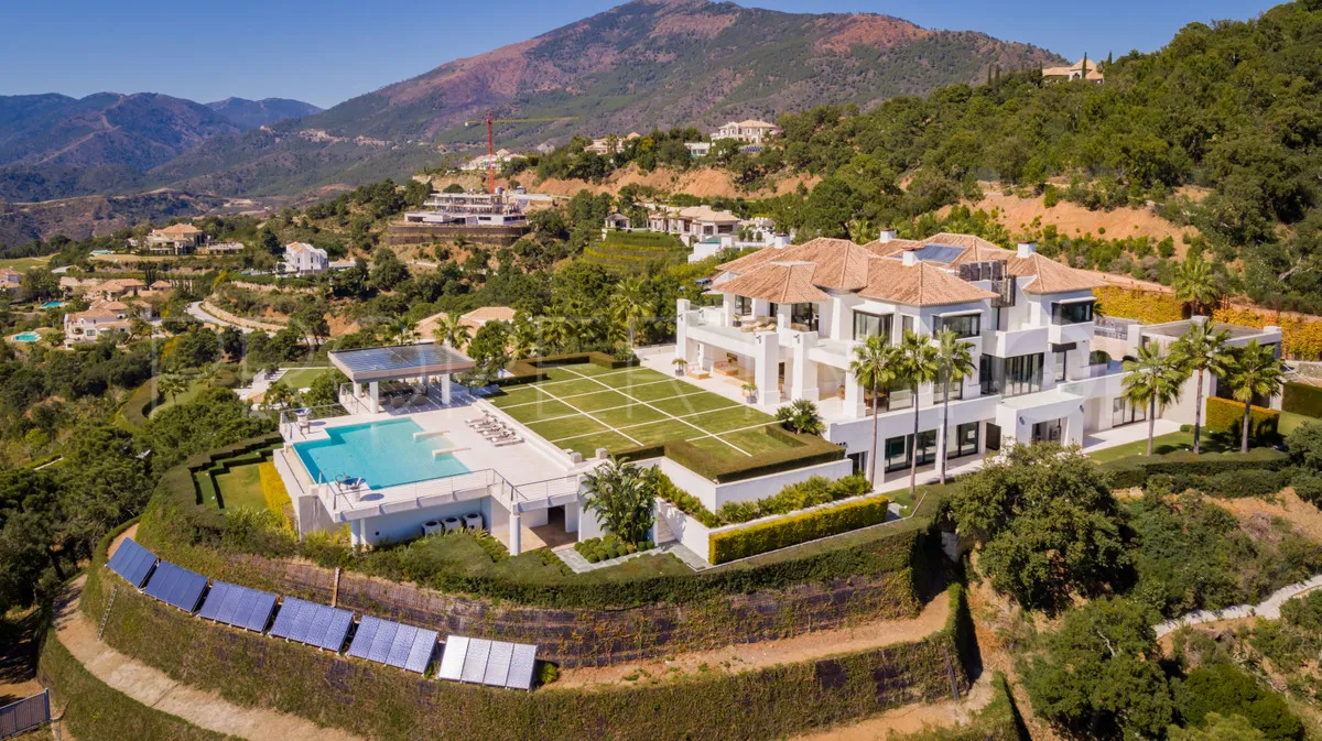 9 bedrooms villa for sale in La Zagaleta