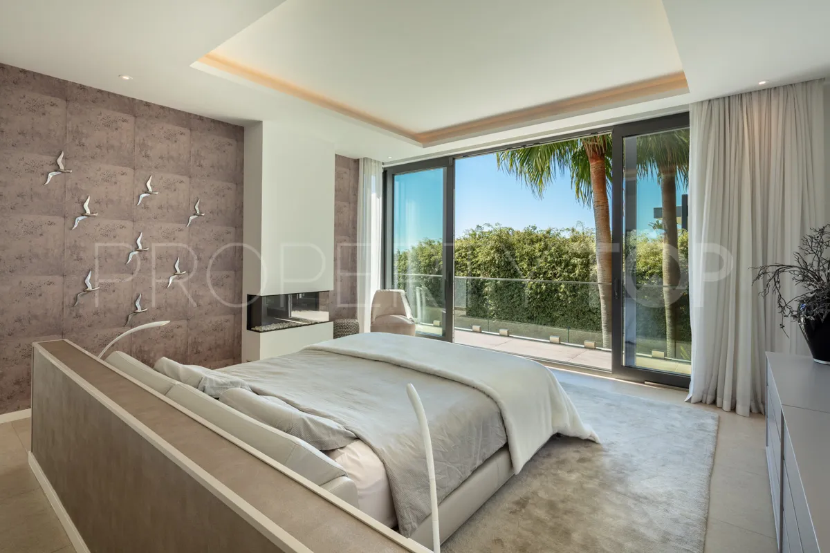 Comprar villa de 7 dormitorios en Benahavis