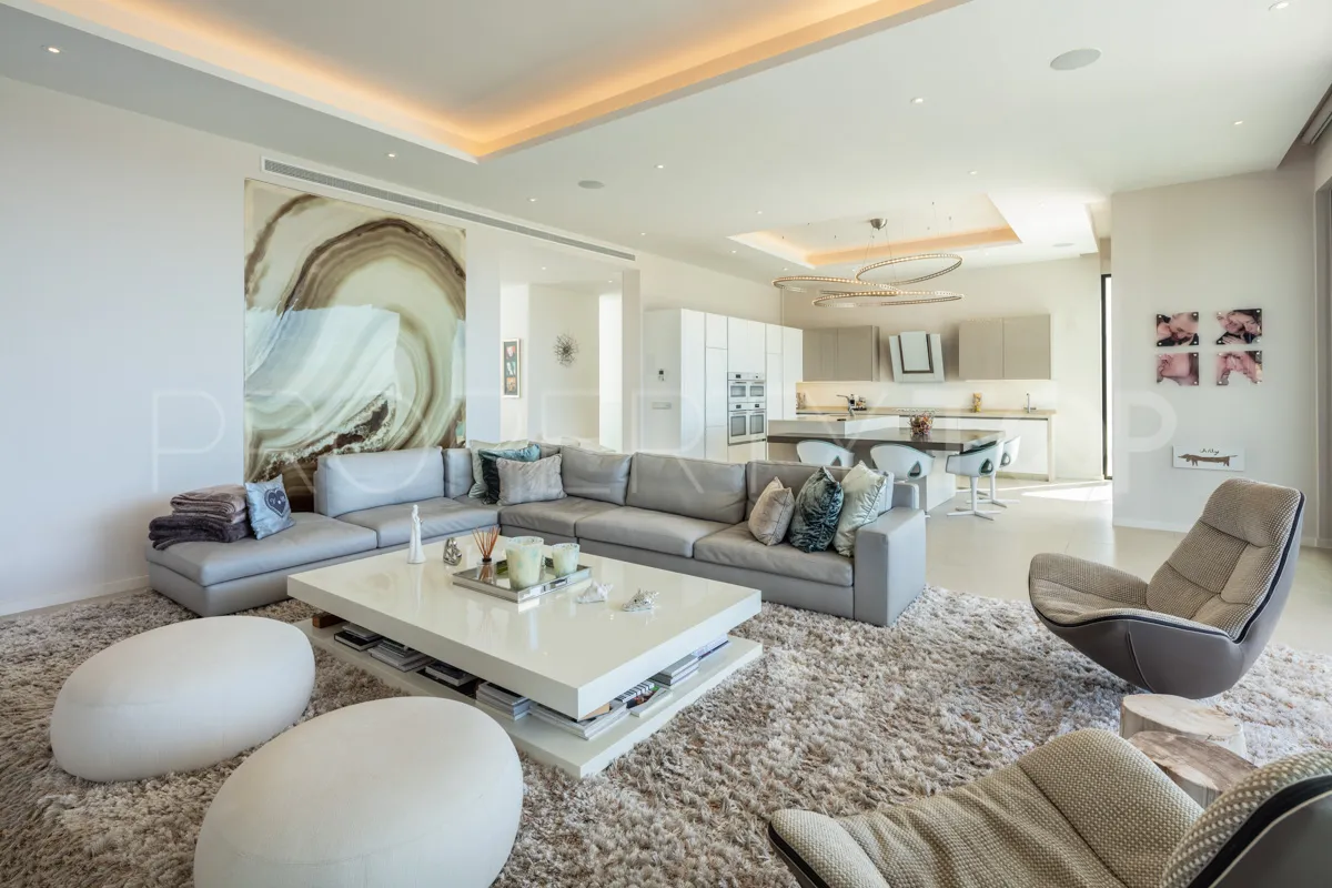 Comprar villa de 7 dormitorios en Benahavis