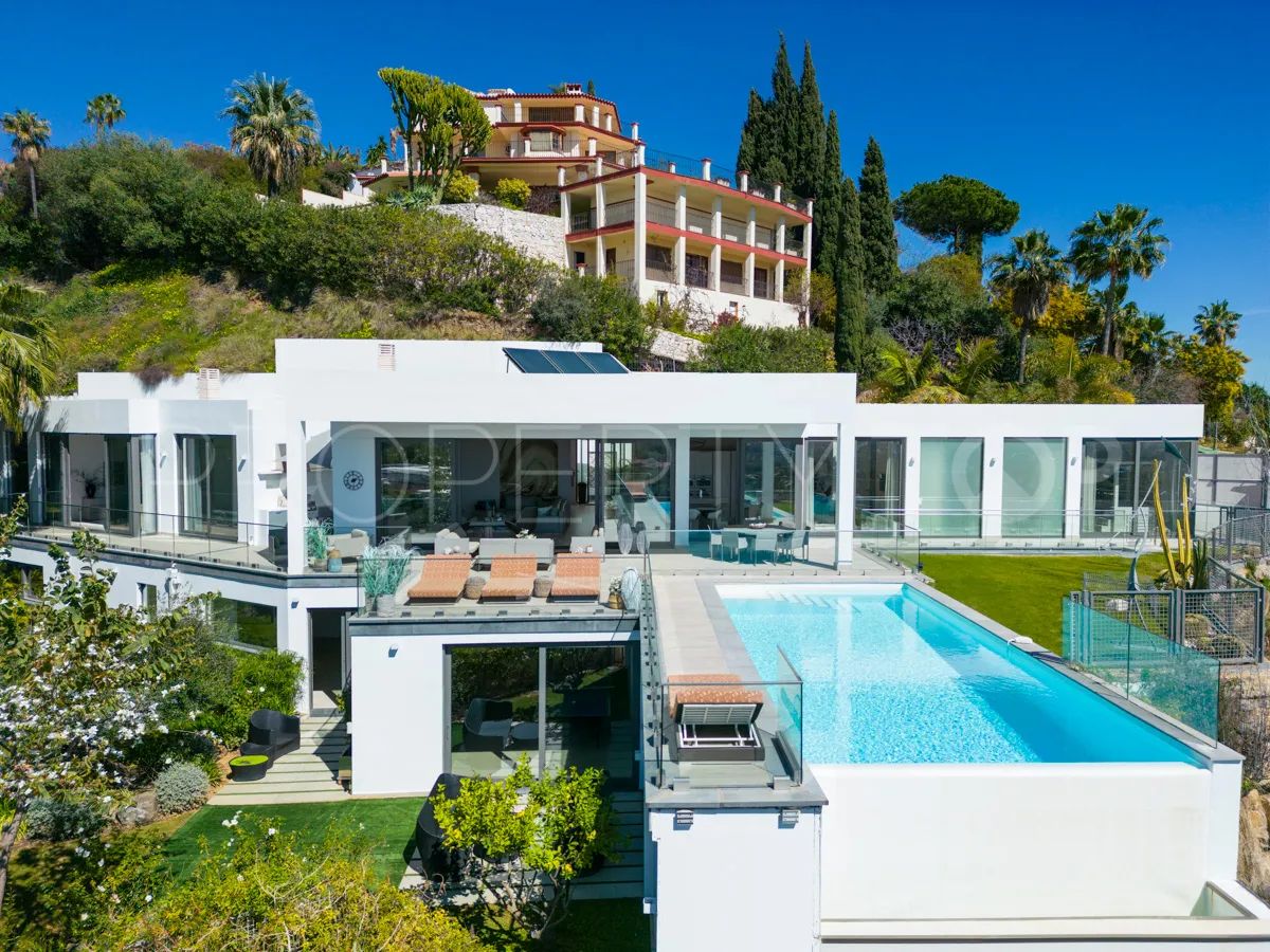 Comprar villa de 7 dormitorios en Benahavis