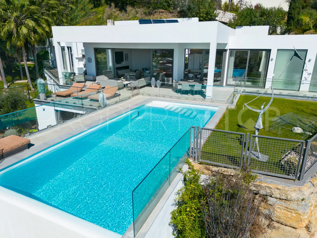 Comprar villa de 7 dormitorios en Benahavis