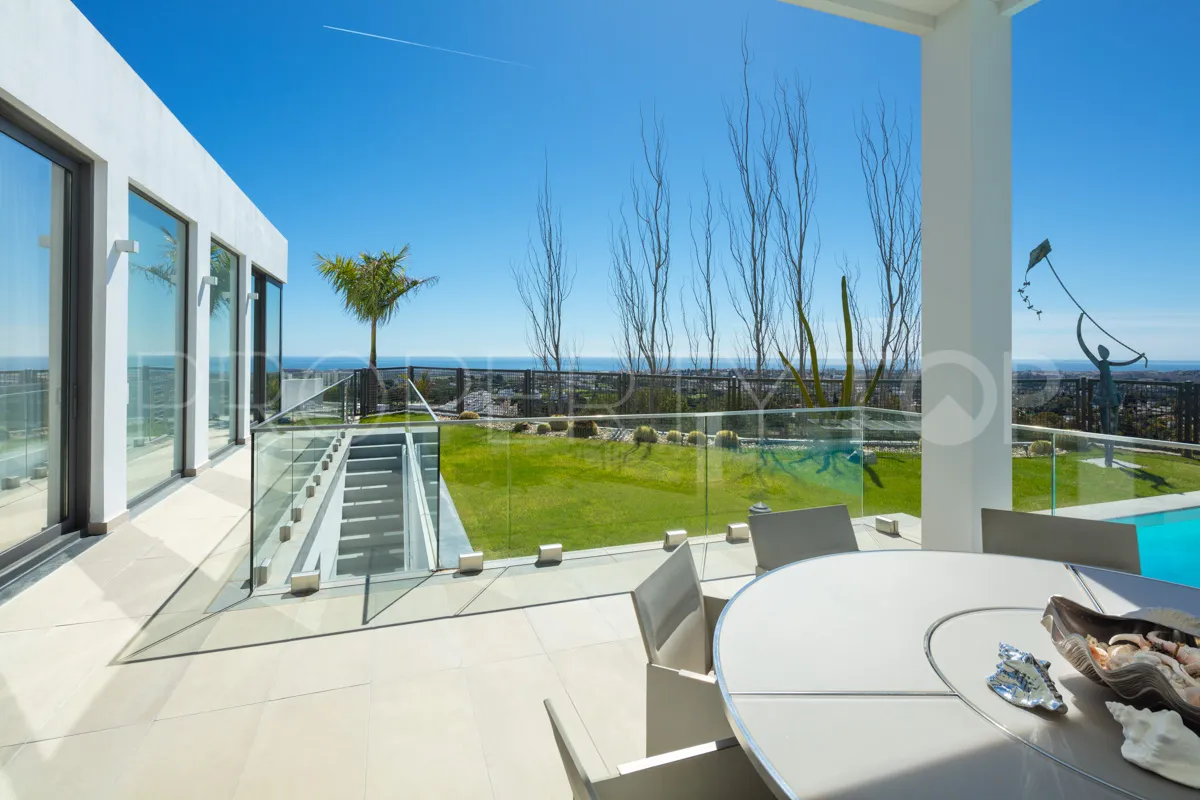 Comprar villa de 7 dormitorios en Benahavis