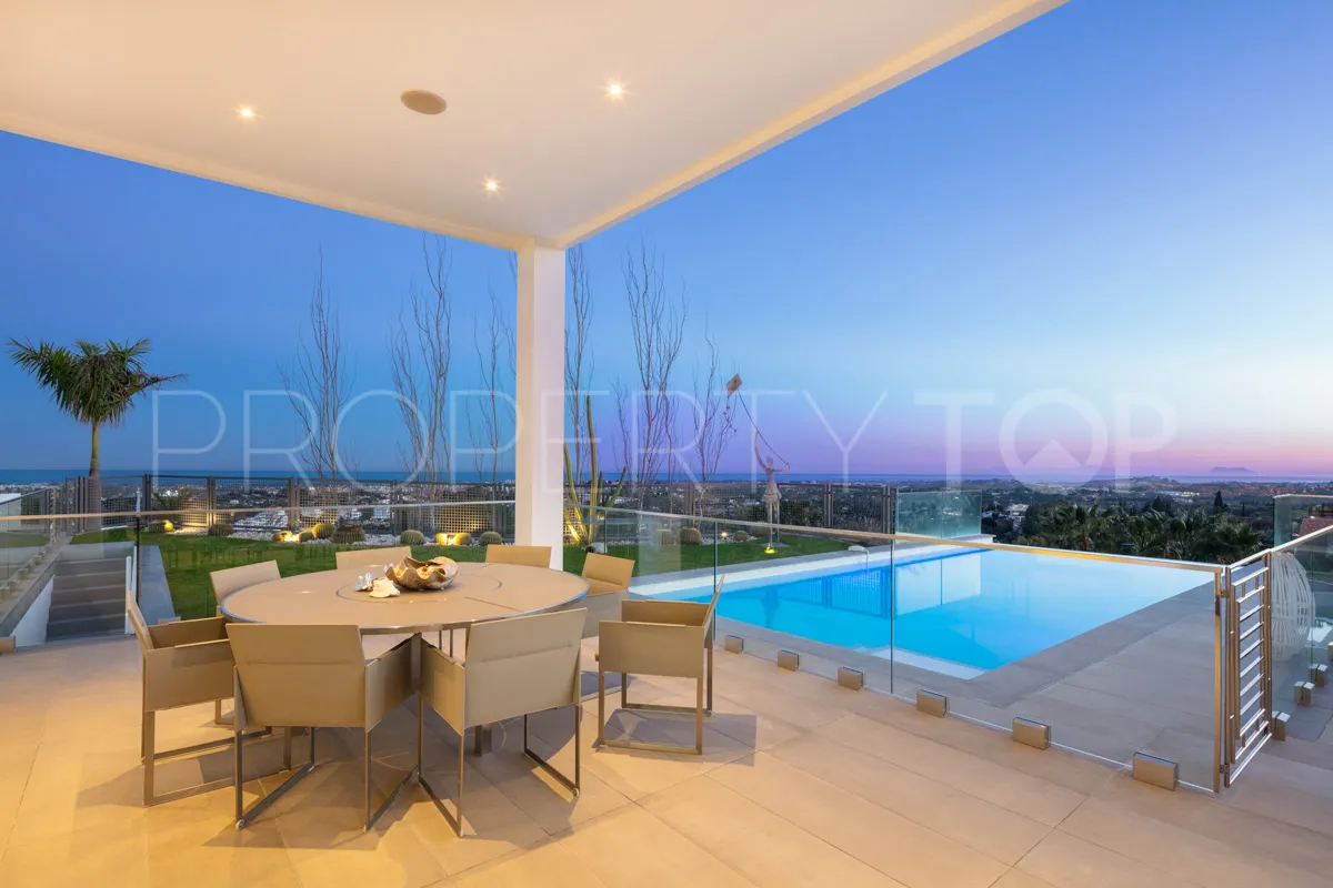 Comprar villa de 7 dormitorios en Benahavis