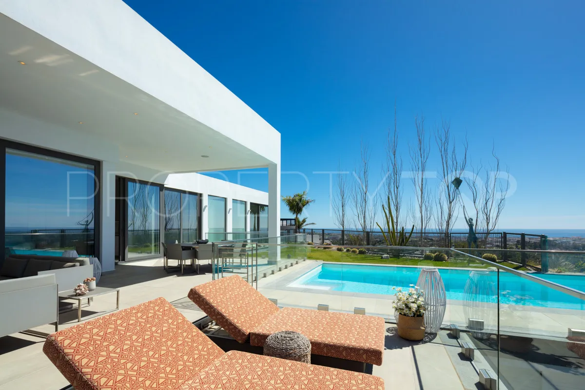 Comprar villa de 7 dormitorios en Benahavis