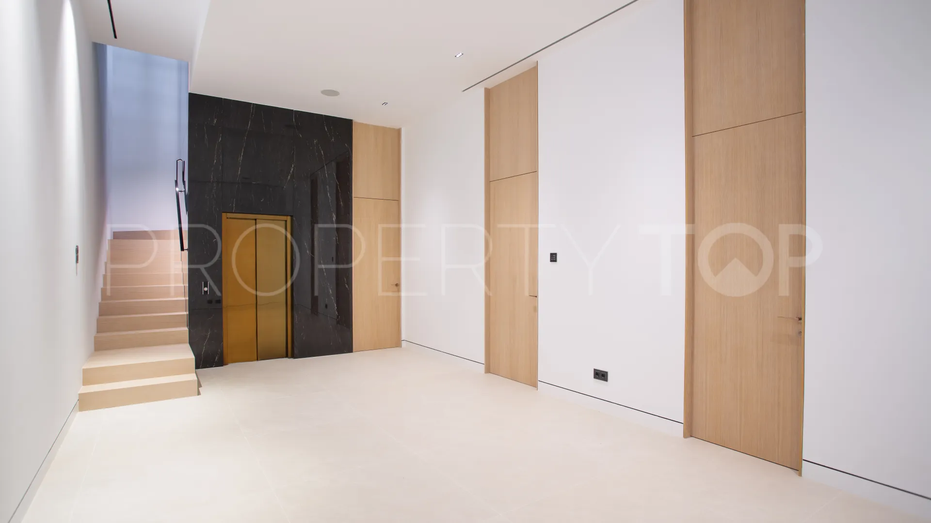 Villa for sale in Marbella Golden Mile