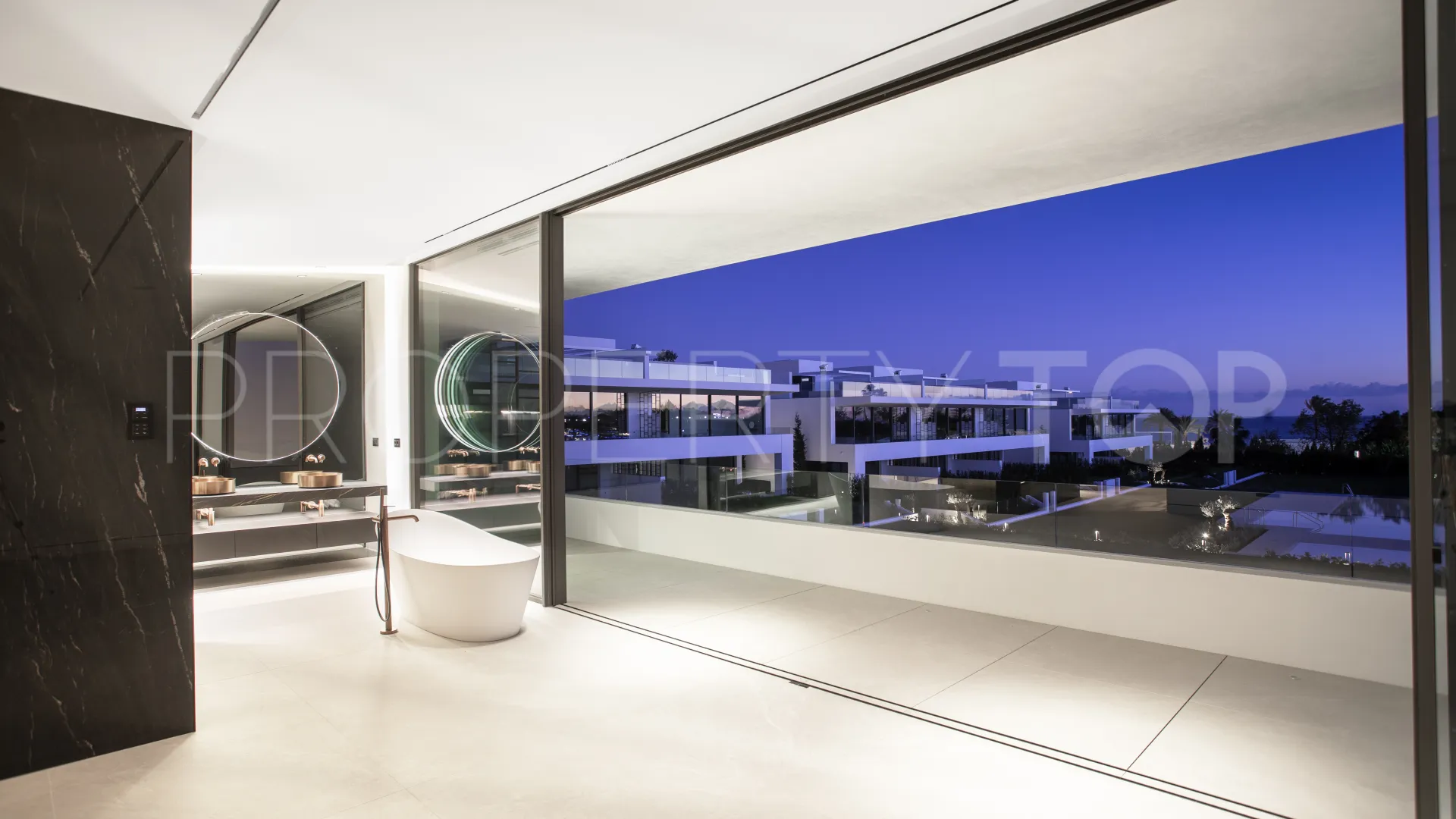 Villa for sale in Marbella Golden Mile
