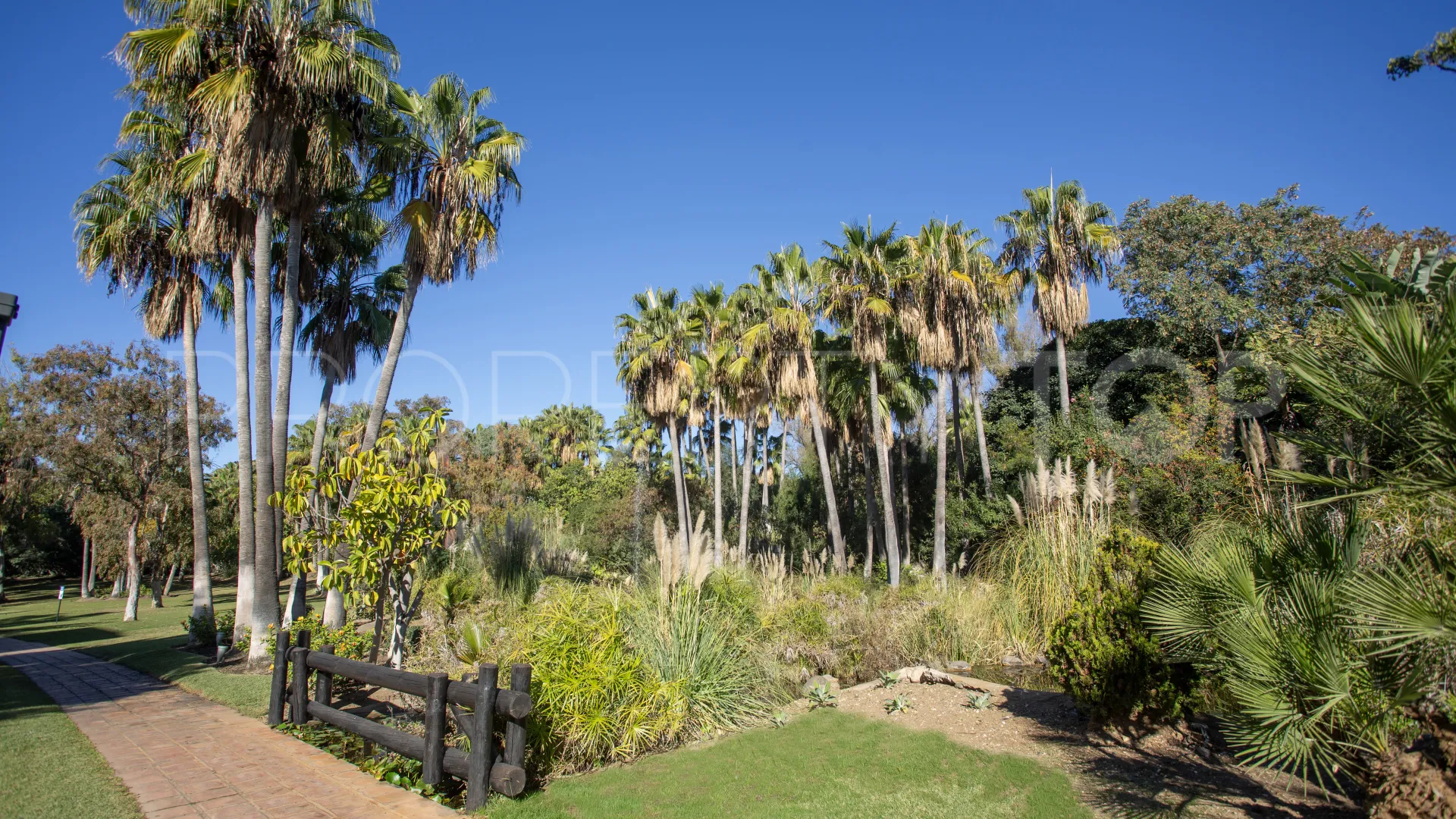 Villa for sale in Marbella Golden Mile