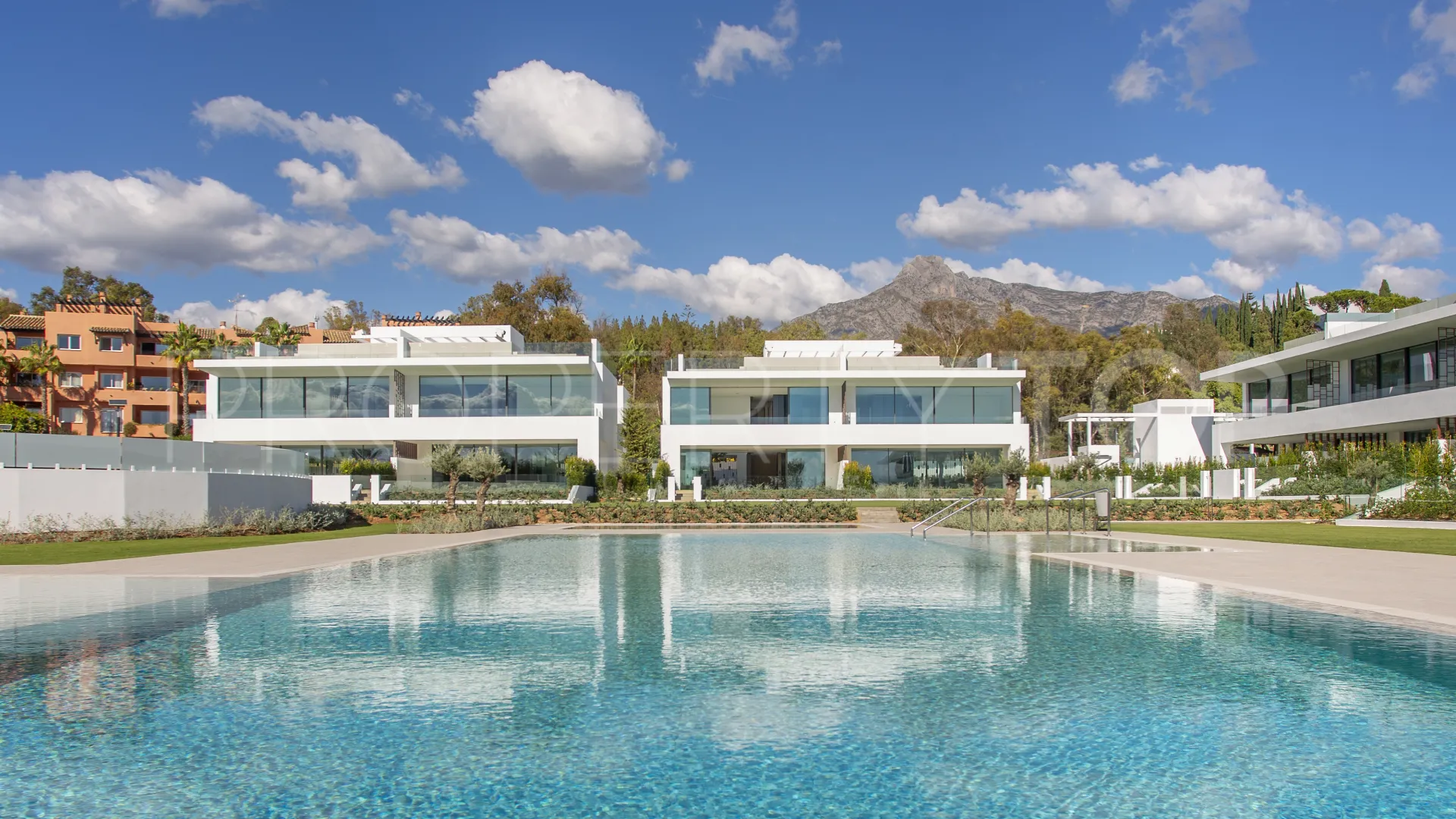 Villa for sale in Marbella Golden Mile