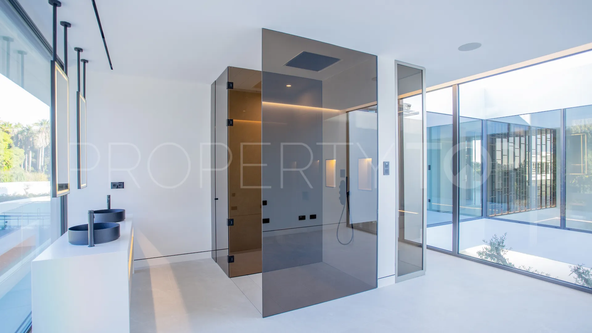 Villa for sale in Marbella Golden Mile
