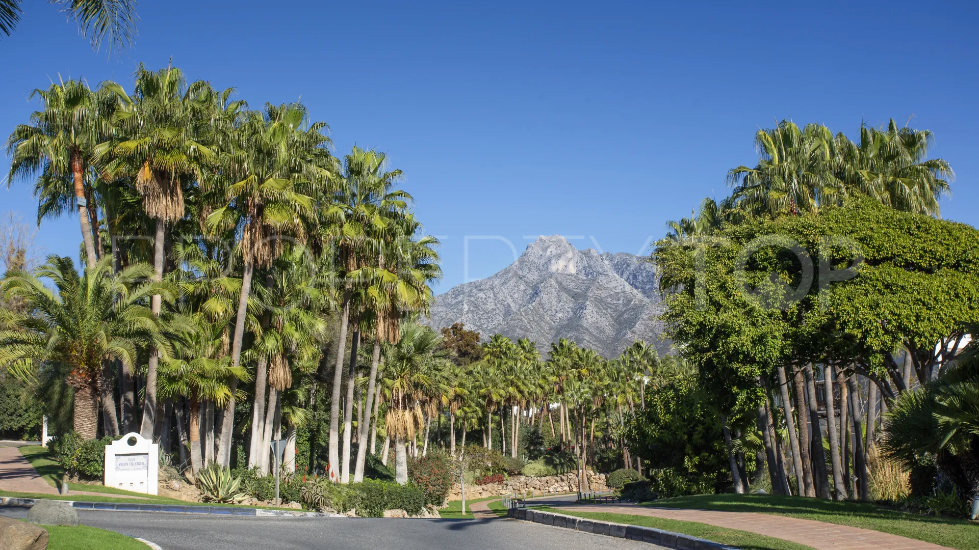 Villa for sale in Marbella Golden Mile