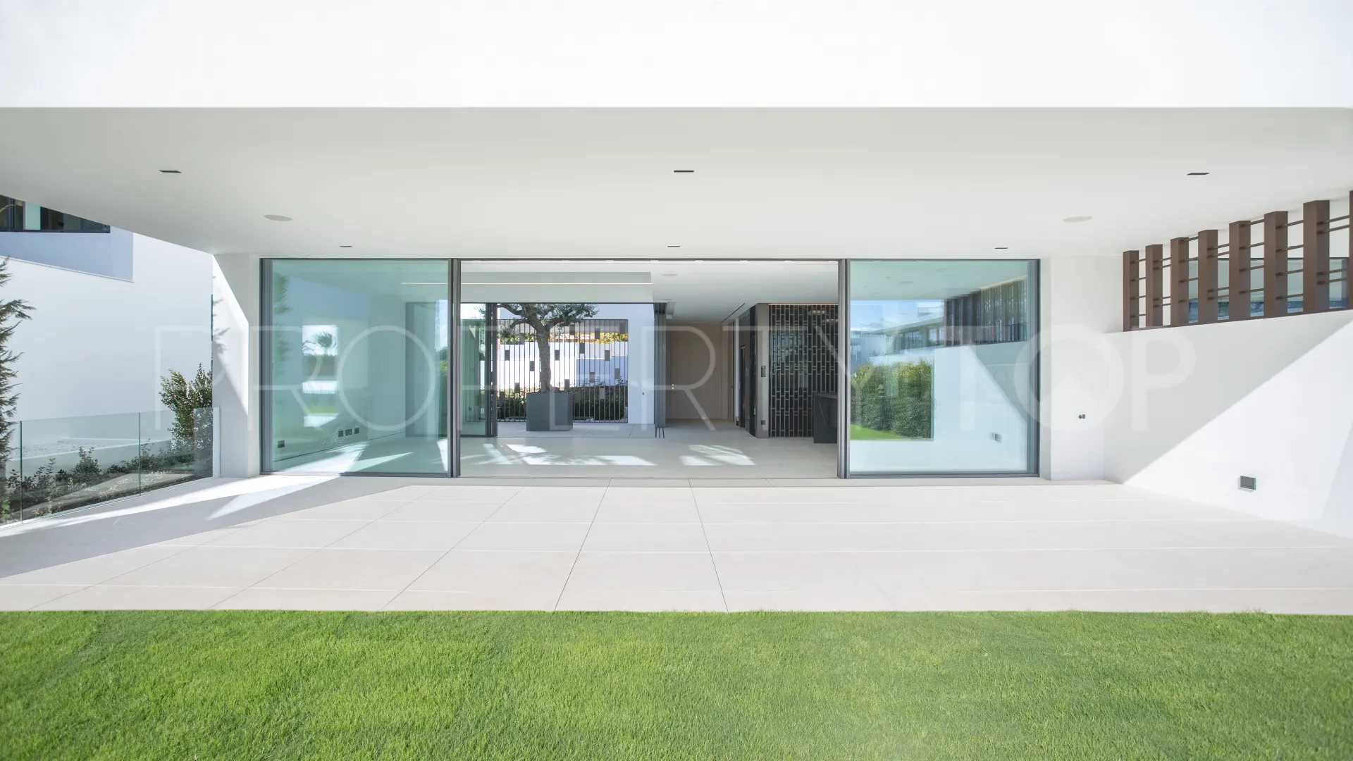 Villa for sale in Marbella Golden Mile