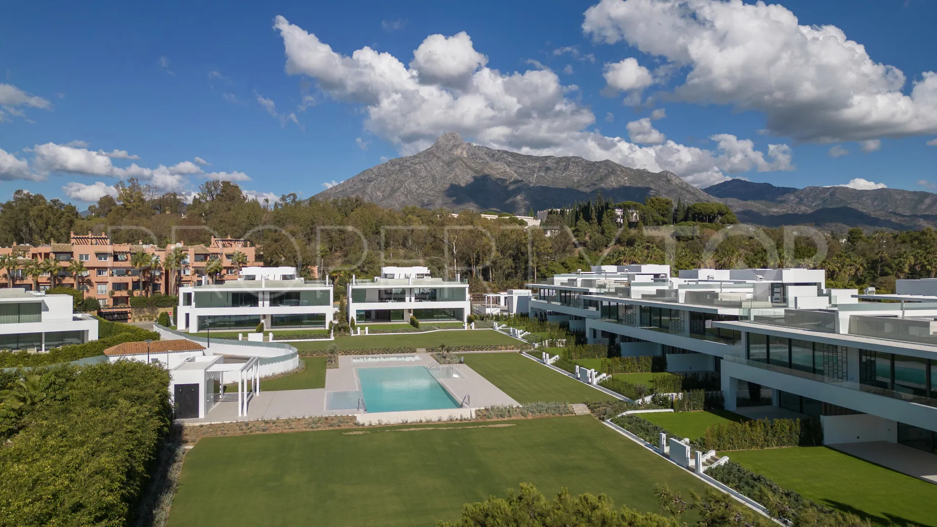 Villa for sale in Marbella Golden Mile