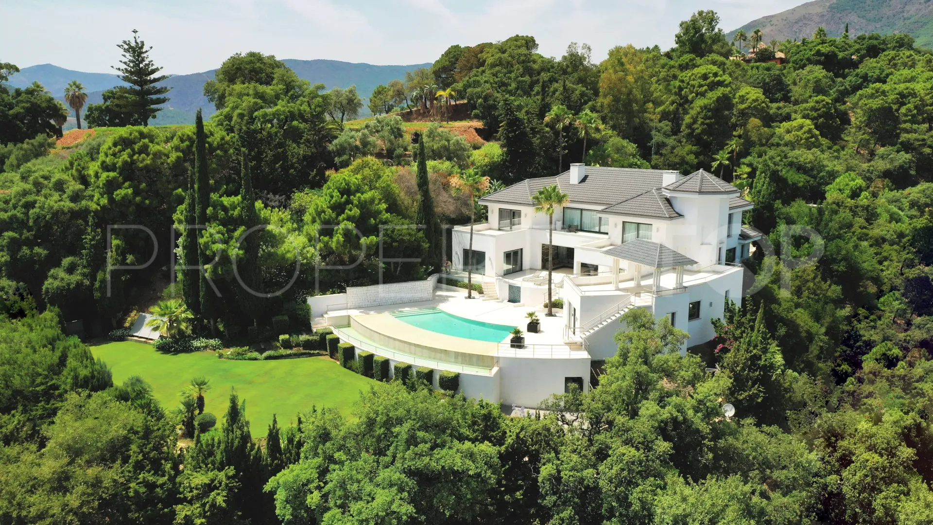 For sale villa in La Zagaleta