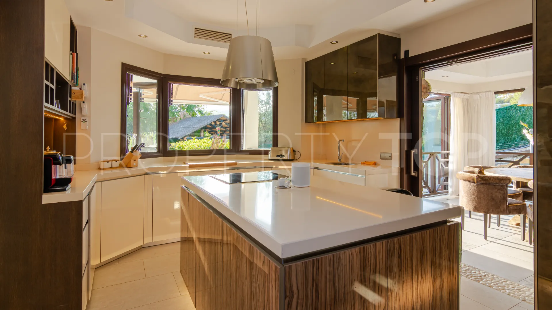 Villa for sale in Marbella City