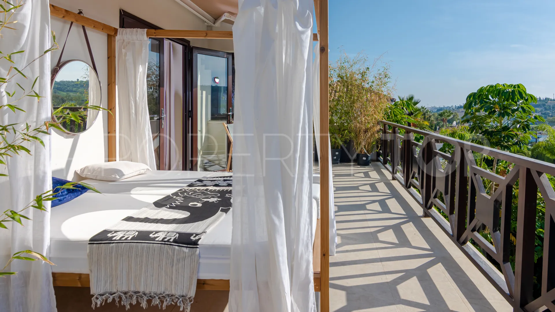 Villa for sale in Marbella City