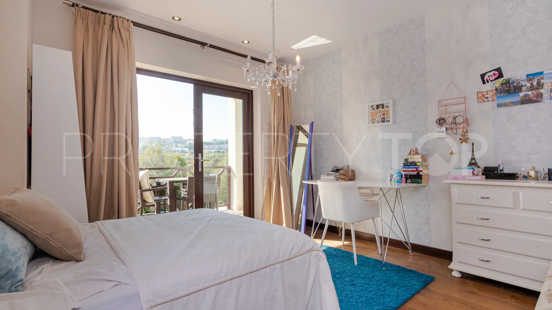 Villa for sale in Marbella City