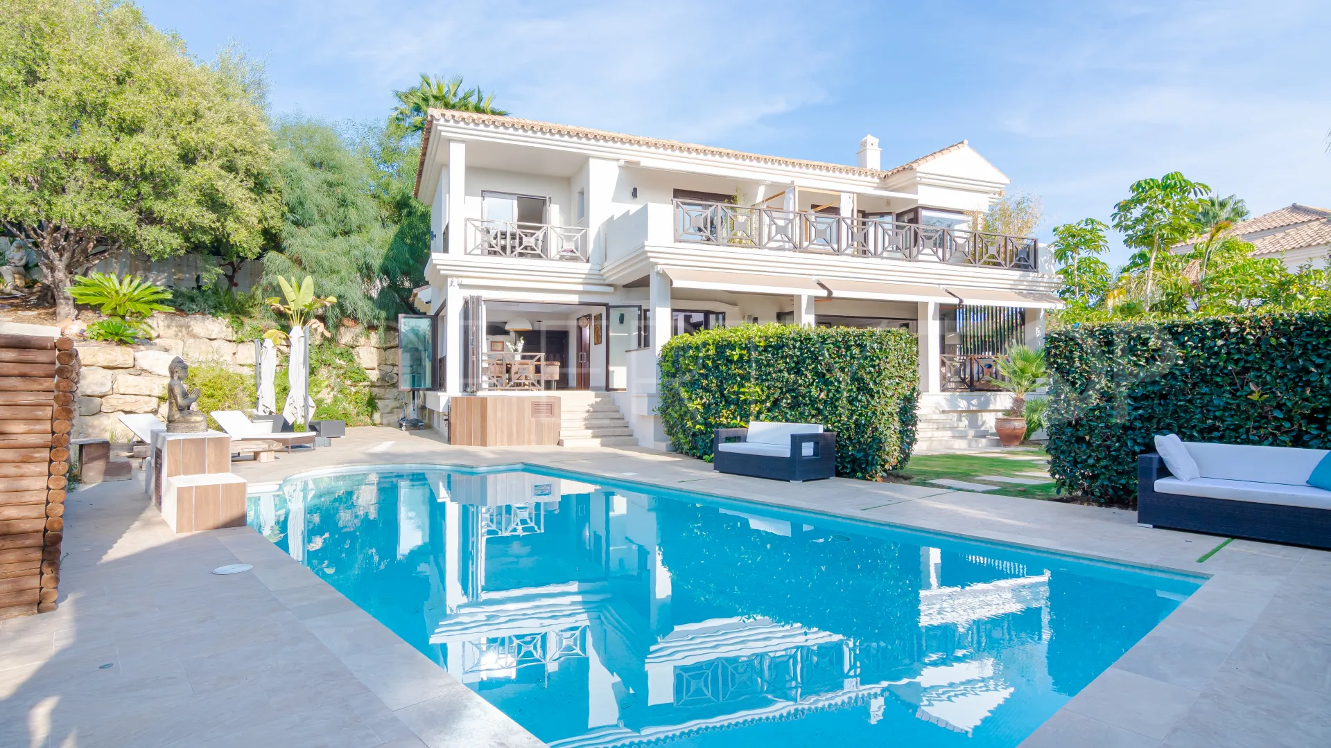 Villa for sale in Marbella City