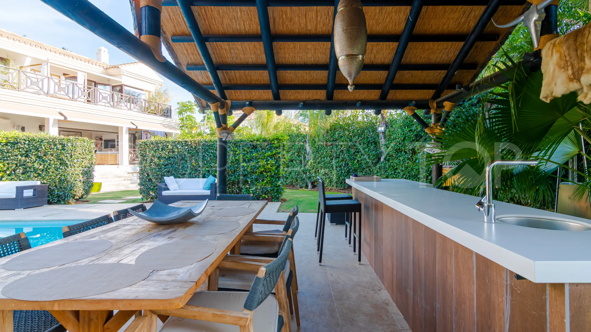 Villa for sale in Marbella City