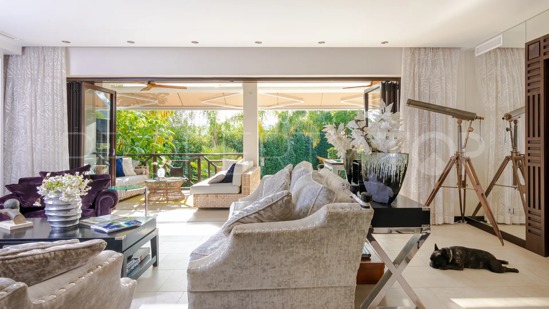 Villa for sale in Marbella City