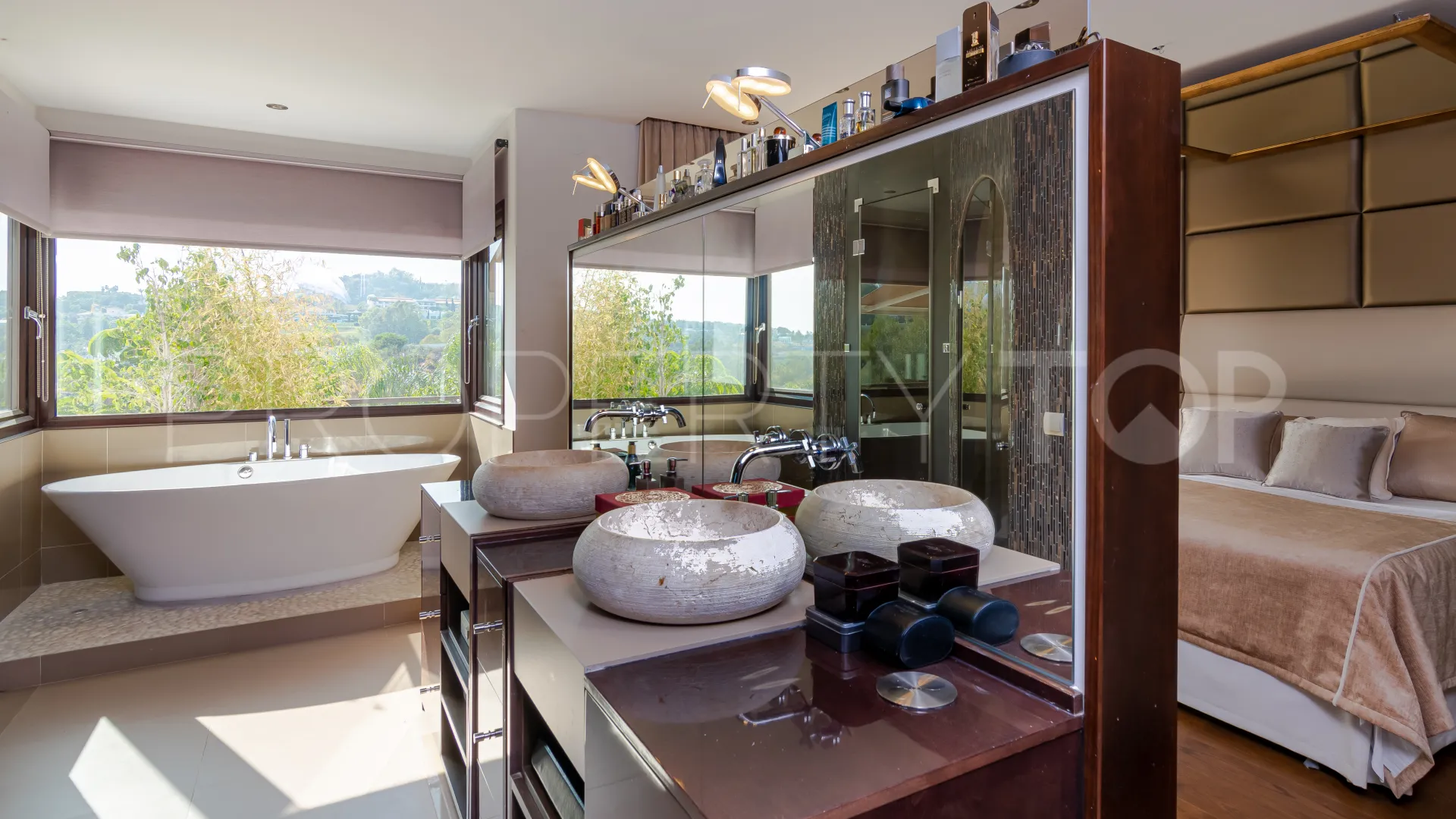 Villa for sale in Marbella City