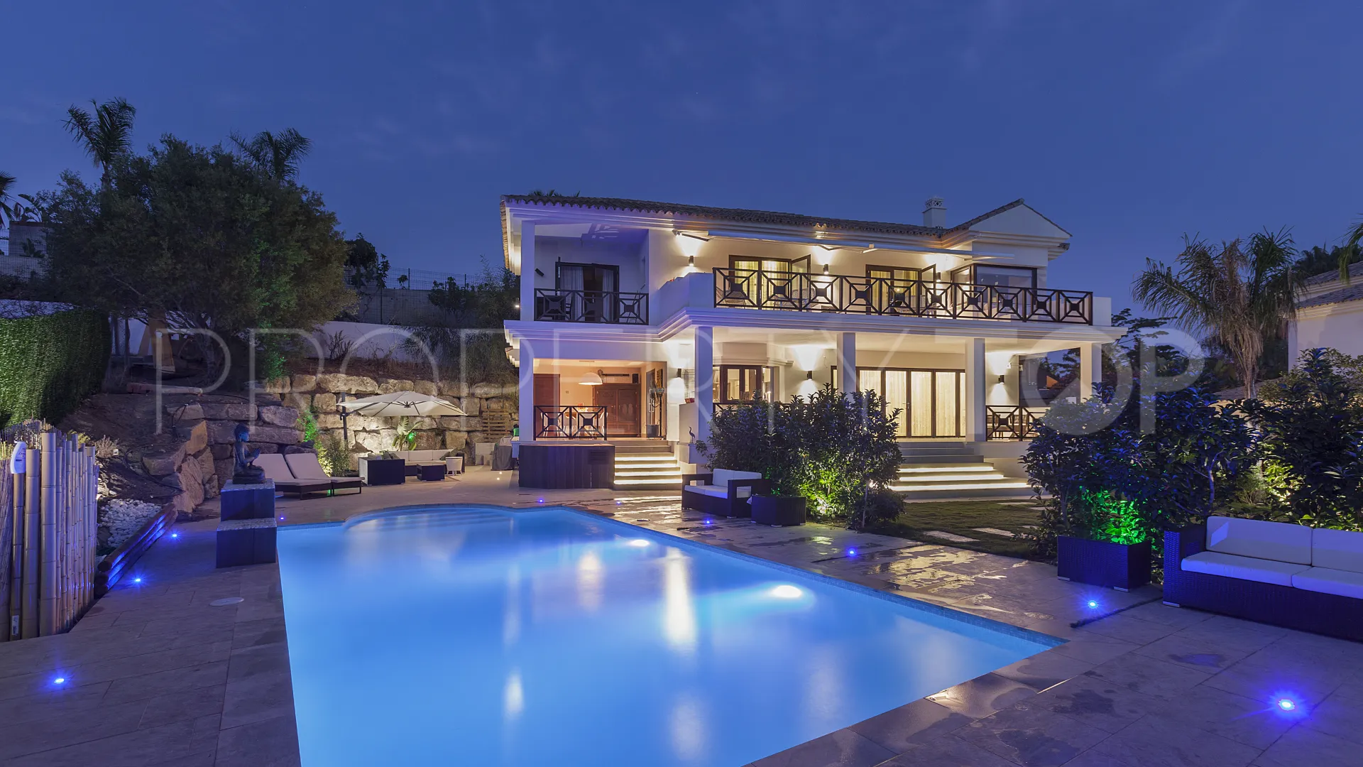 Villa for sale in Marbella City